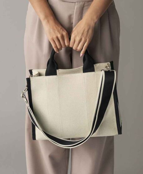 Quadra Puerto Medium Tote Bag Thumbnail