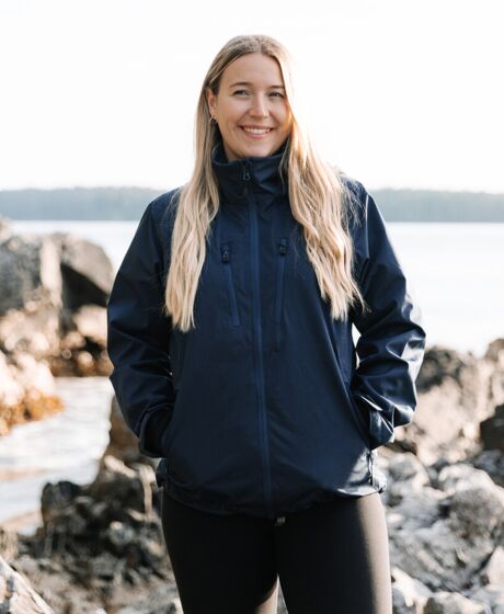 Women’s Scirocco lightweight shell Thumbnail